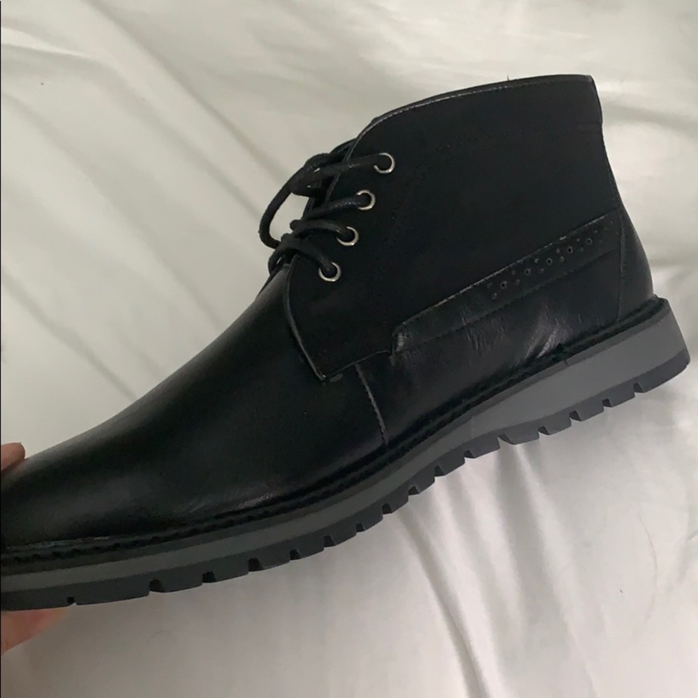 New men’s chukka boots 12 black